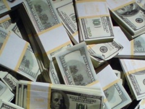 fresno-man-finds-bag-of-cash