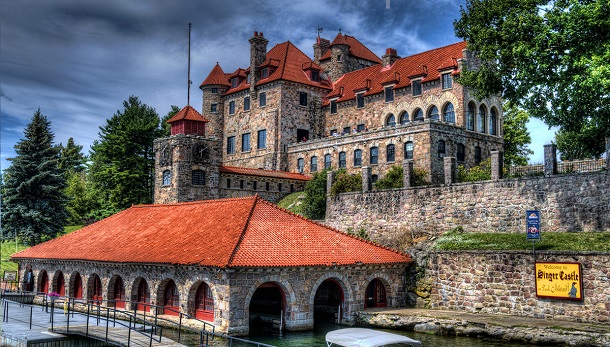 10-most-majestic-castles-in-america3