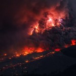 lightning in a volcano cloud1