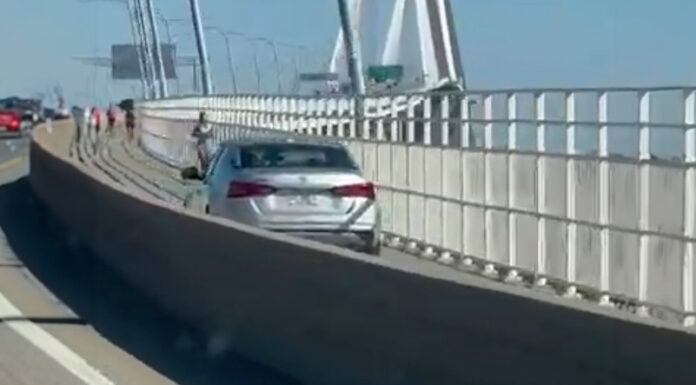 Charleston Police Respond to Car on Ravenel Bridge Pedestrian Path