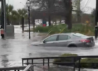 Charleston in Crisis: Floodwaters Cause Chaos and Closures Downtown