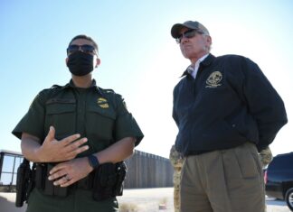 SC Governor McMaster Joins 24 Other Republicans Backing Texas’ Razor Wire Border Initiative