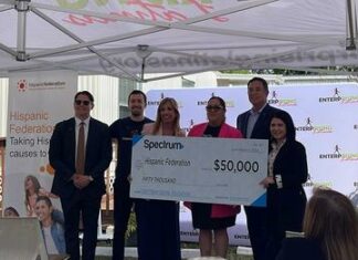 How ‘Enterprising Latinas’ are Closing the Digital Divide in Wimauma