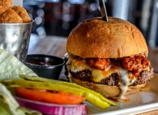 Tampa Bay Area Ultimate Guide to National Burger Day