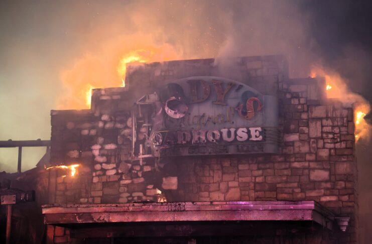 Cody’s Original Roadhouse in Tampa Ravaged by Fire