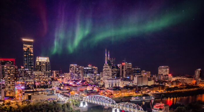 NOAA Issues G4 (Severe) Geomagnetic Storm Warning – Northern Lights Visible Tonight in Nashville