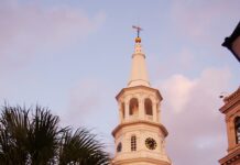 Charleston’s 186-Foot St. Michael’s Steeple Has an Earthquake Story Behind Its 275-Year Milestone St. Michael’s Church and its white steeple at Meeting and Broad streets in Charleston, photographed at sunset in August 2012.
